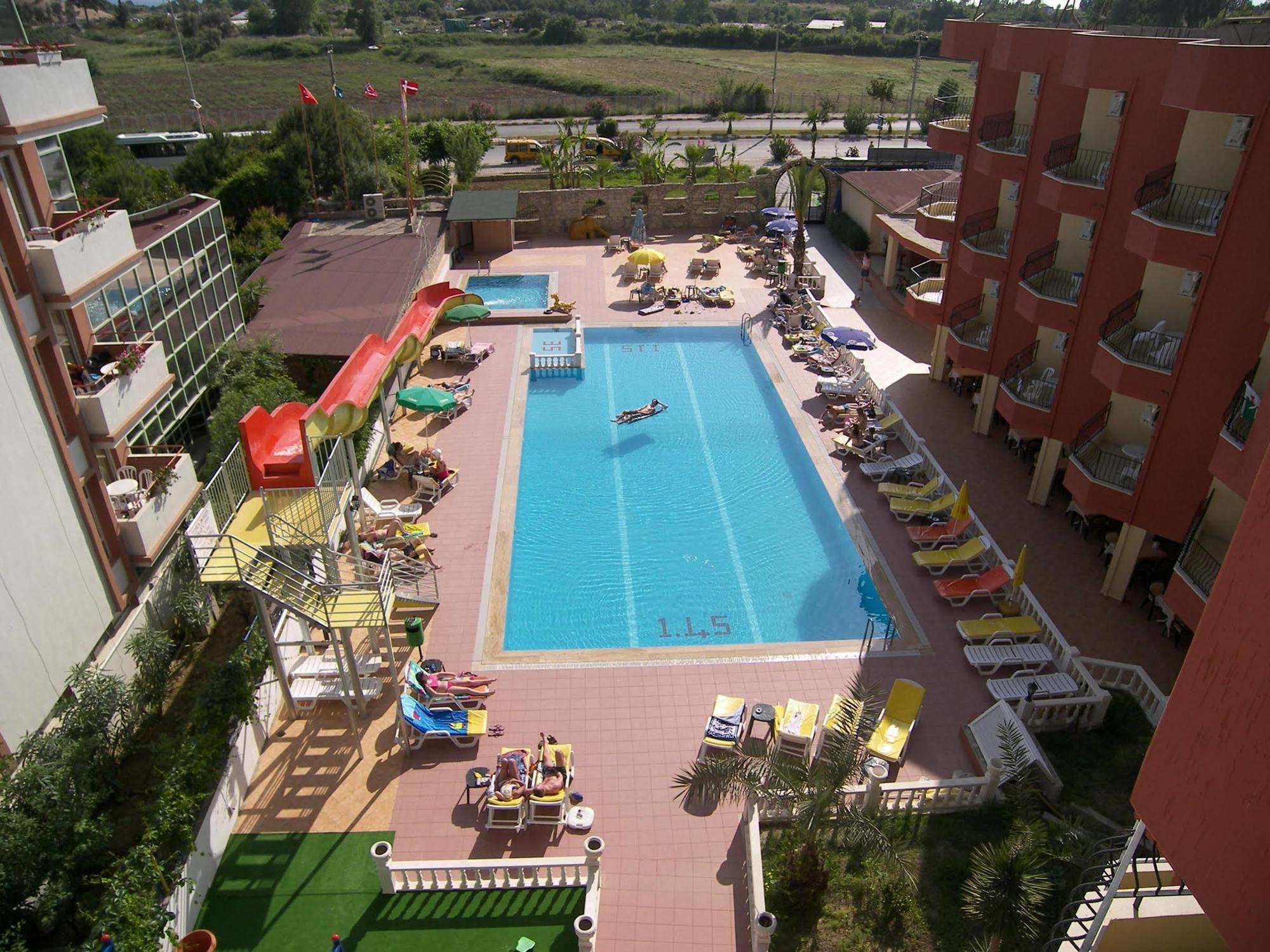 Oz Side Hotel Exterior photo
